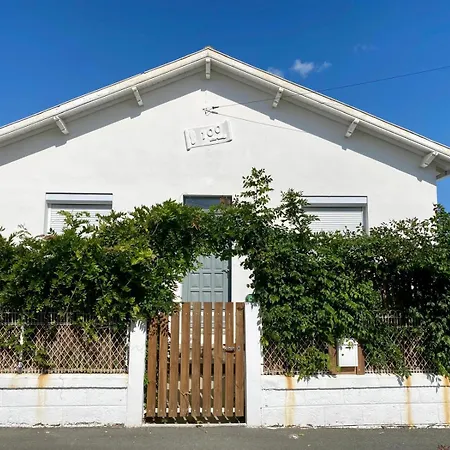 Holiday home Jolie En Bord De Avec Wifi *