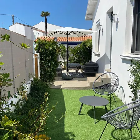 Jolie En Bord De Avec Wifi Ferienhaus